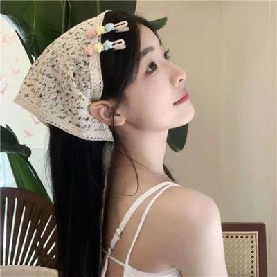 八月月亮的五个娃娃
